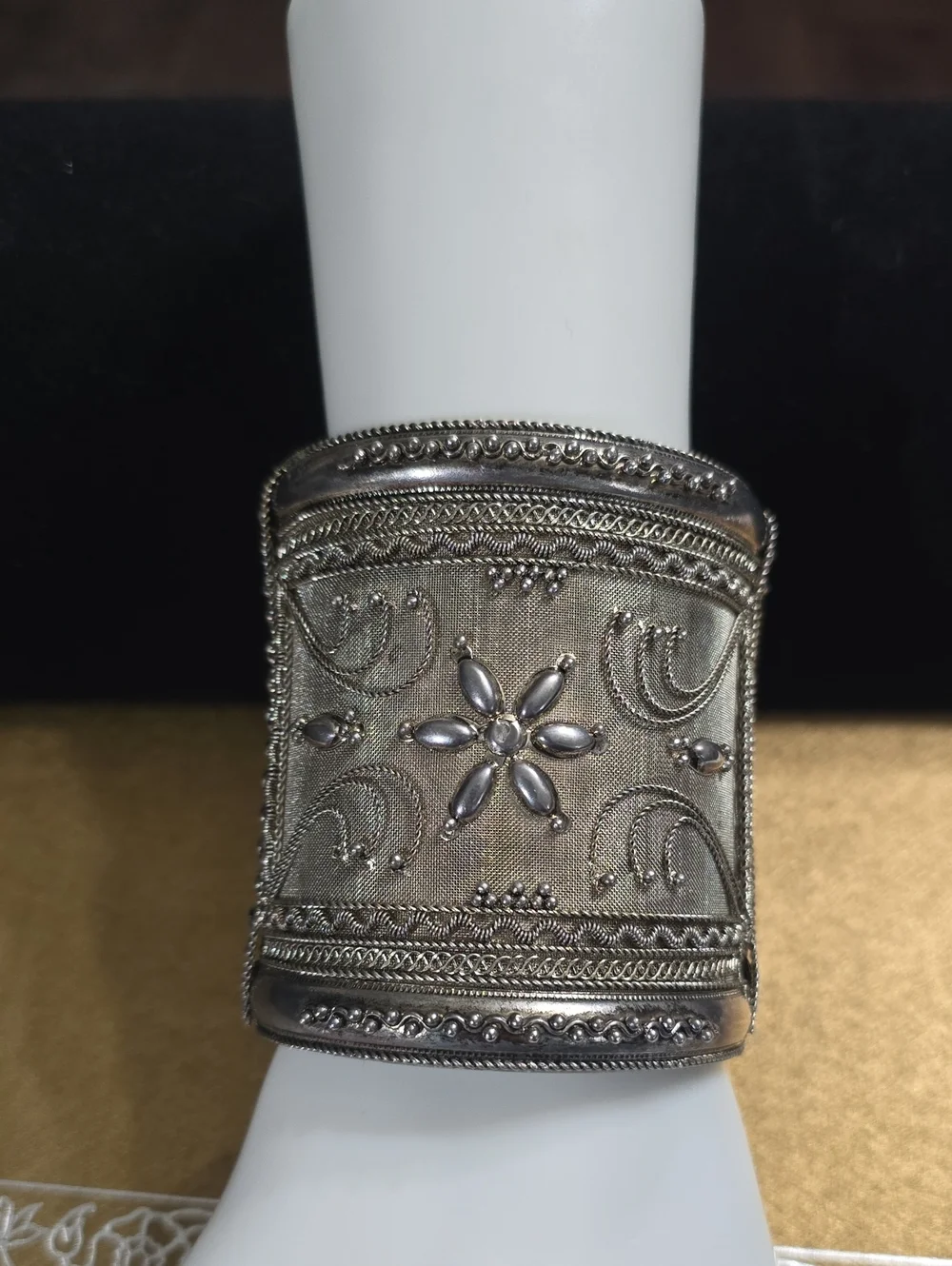 Vintage Ornate Tribal Etruscan Silver-Tone Floral Mesh Metal Wide Cuff Bracelet